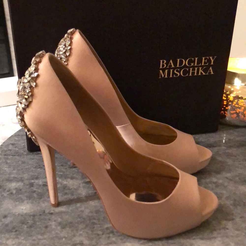Badgley Mischka Blush Kiara Satin Pumps